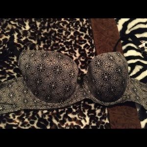 **NWOT** Daisy fuentes Bra 38C Plus Size